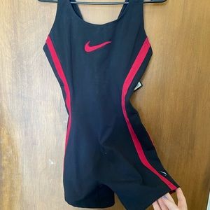 NWT Nike Exercise Suit (Size Medium)